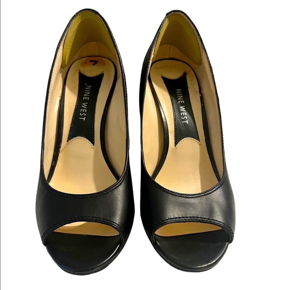 Nine West Wedge Peep Toe Size 7B